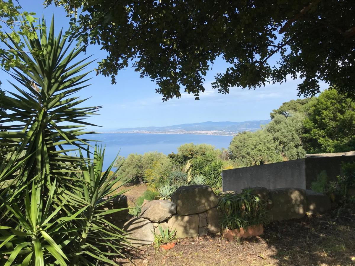 A Casa Di Peppino Villa Greco Tyndaris Exteriör bild
